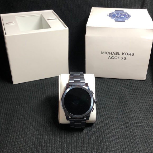 MICHAEL KORS ACCESS WATCH - Picture 1 of 3